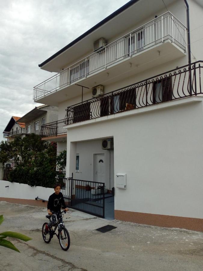 Apartman Radic Trogir Exteriör bild